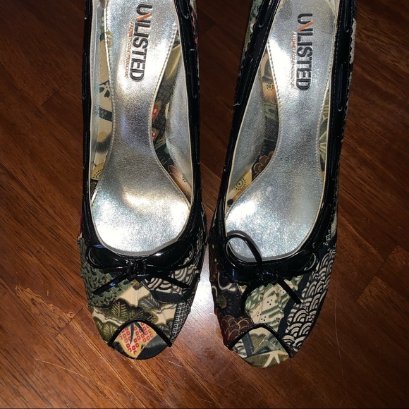 Unlisted by Kenneth Cole Fabric Corset Pumps - Picture 2 of 5